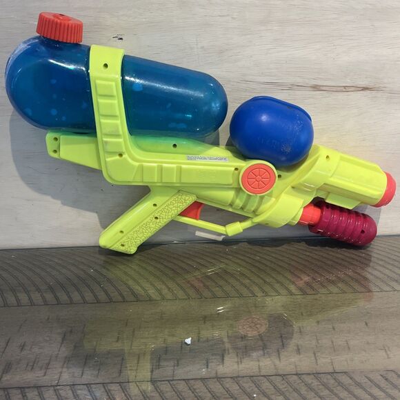 Vintage Super Soaker Water Gun XP 70 Xtra Power Works  1990s Larami yellow blue - Picture 2 of 5